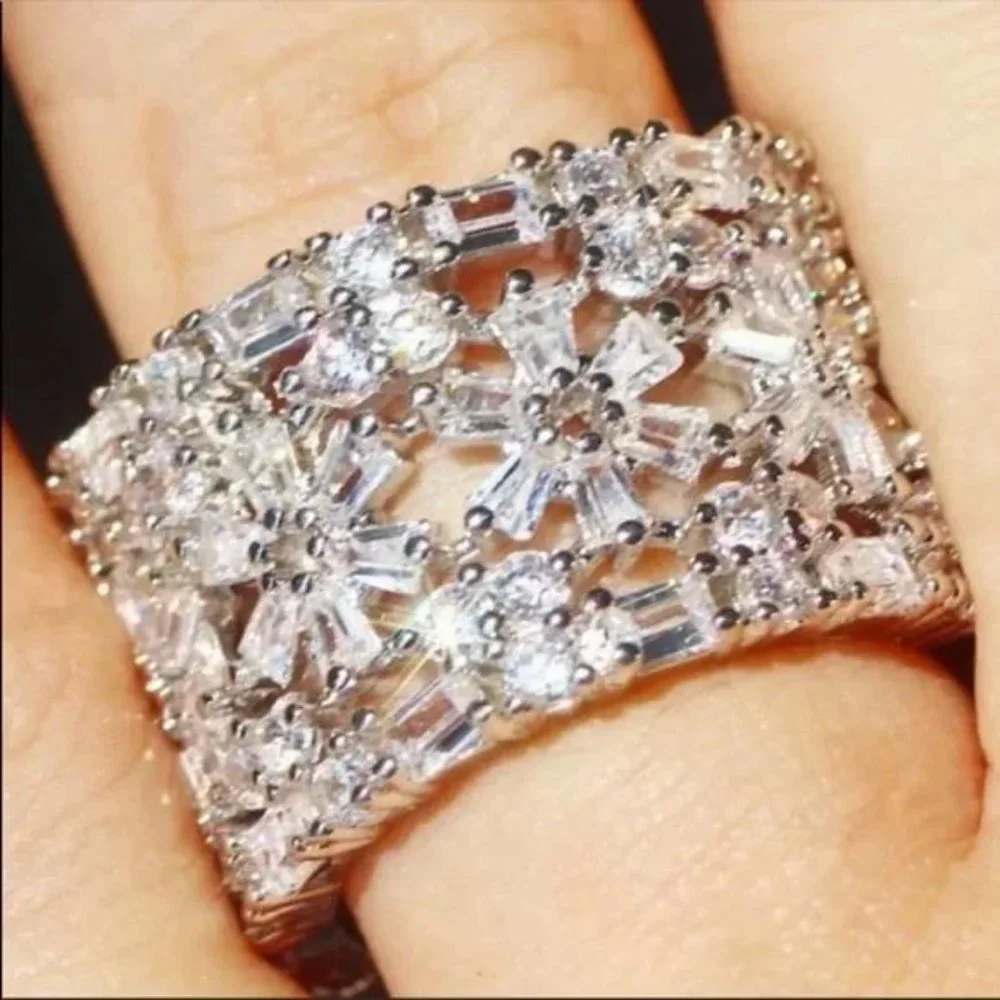 NEW 18 CT 925 STERLING SILVER DIAMOND RING - Picture 5 of 6